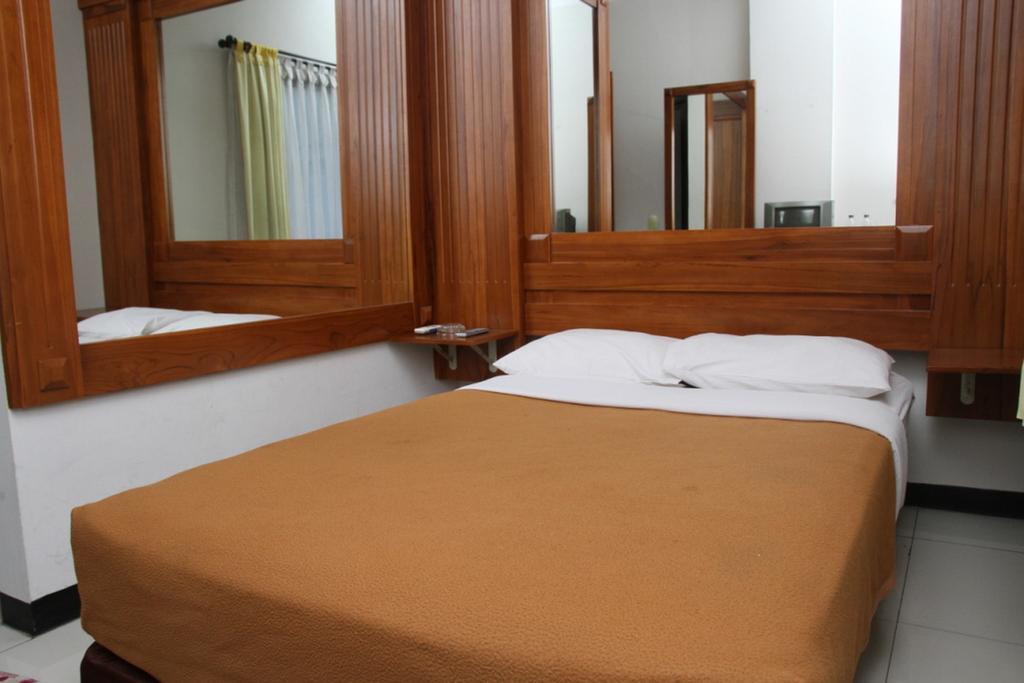 Bukit Dago Hotel Бандунг Номер фото