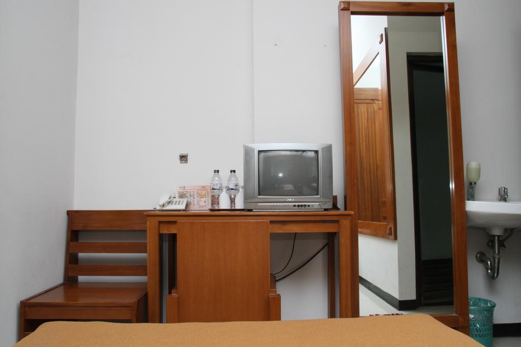 Bukit Dago Hotel Бандунг Номер фото